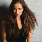 Woman wearing 20in Human Hair Invisible Extension in Chestnut - View from the front